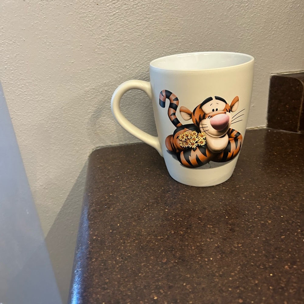 Disney Tigger Character Mug - Cream